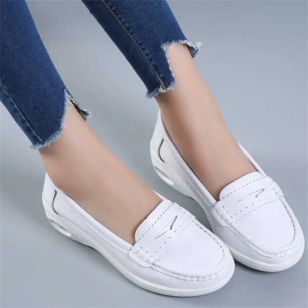 Thick Sole Slipon White Traine - Resale Women'S Formal Wear avis et prix