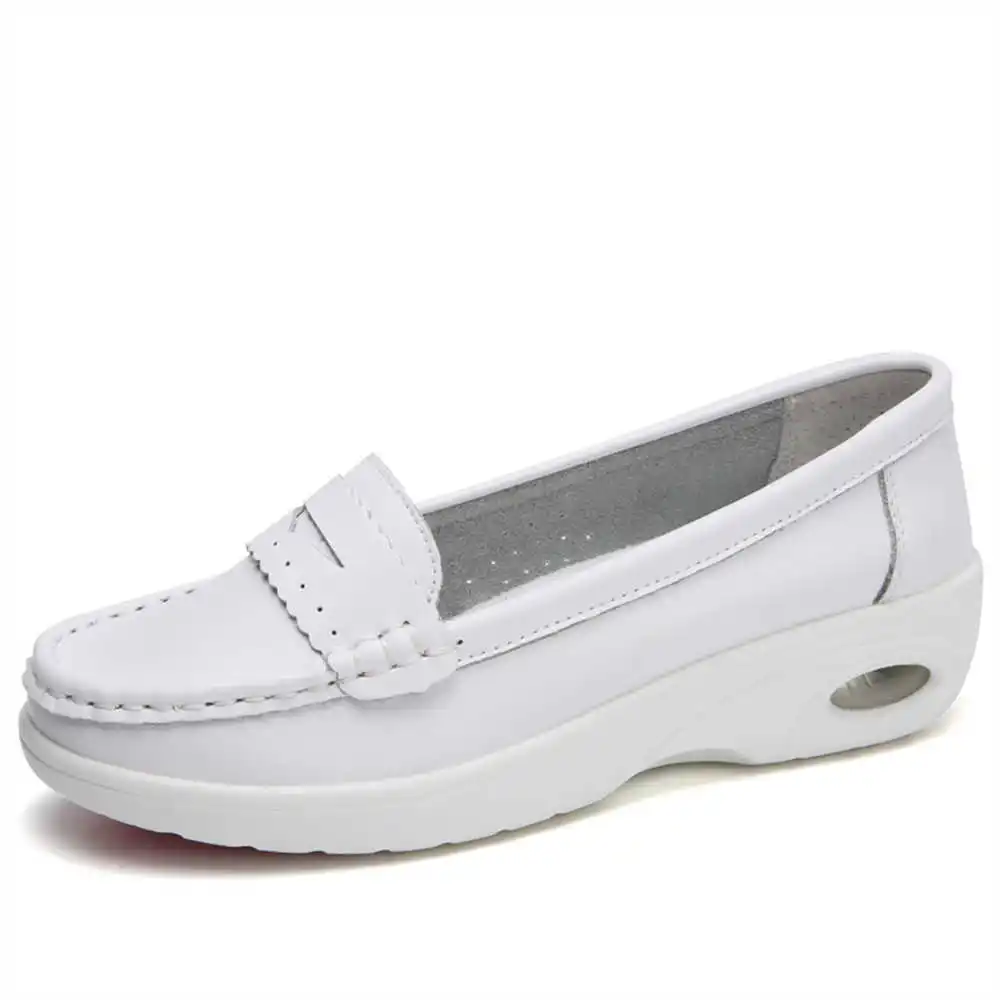 Thick Sole Slipon White Traine - Resale Women'S Formal Wear avis et prix