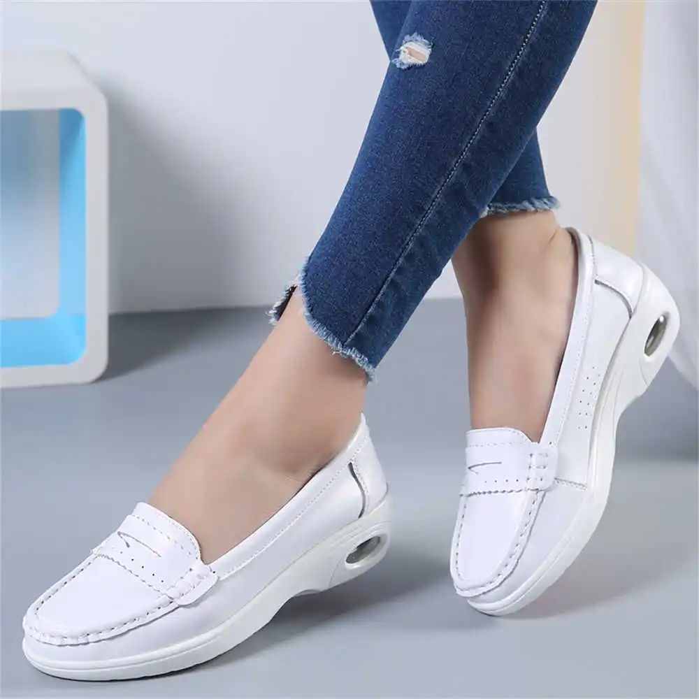 Thick Sole Slipon White Traine - Resale Women'S Formal Wear avis et prix