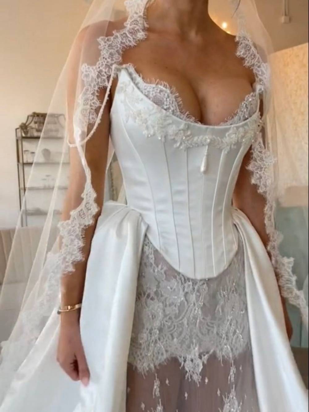 Fashionable Lace Corset Weddin - Vintage Women'S Formal Wear avis et prix