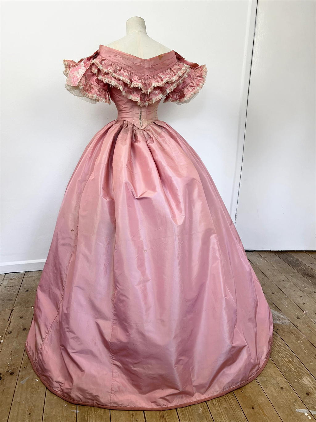1850s 1860s Victorian Dancing  - Women'S Formal Wear For Wedding avis et prix