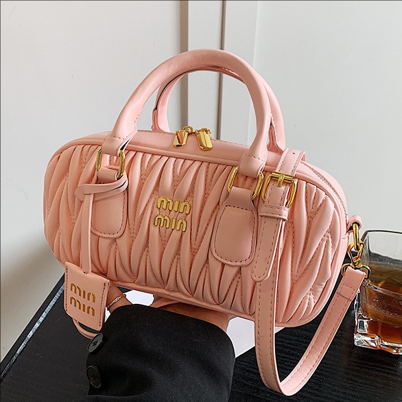 Ruched Pillow Bag, 2026 Textur - Shoulder Bag Structured avis et prix